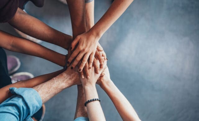 Hoe ego’s lijden creëren en eenheidsdenken leidt tot groei